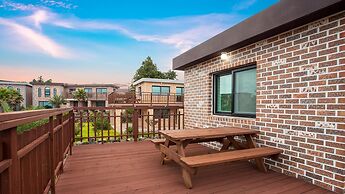 Seogwipo Sungsan Golden Village Pension