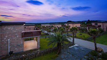 Seogwipo Sungsan Golden Village Pension