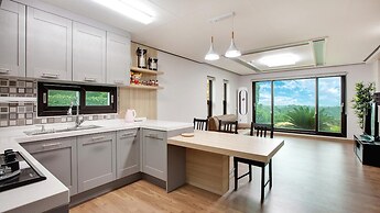 Seogwipo Sungsan Golden Village Pension