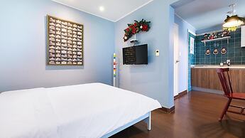 Gosung Christmas Pension