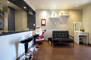 Gosung Christmas Pension