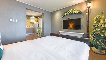 Gosung Christmas Pension