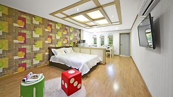 Tongyoung Macaio Pension