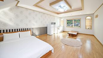 Tongyoung Macaio Pension