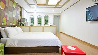 Tongyoung Macaio Pension