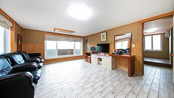 Yeosu The King Pension