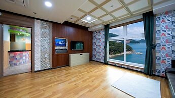 Yeosu The King Pension