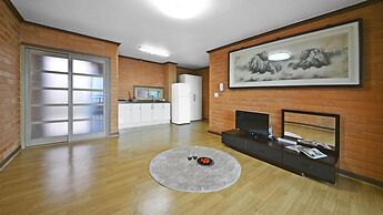 Yeosu Hwangto Pension