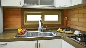 Yeosu Hwangto Pension