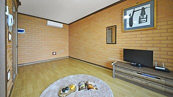 Yeosu Hwangto Pension