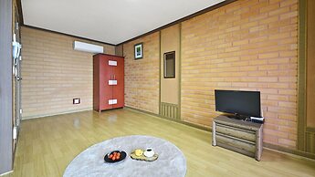 Yeosu Hwangto Pension