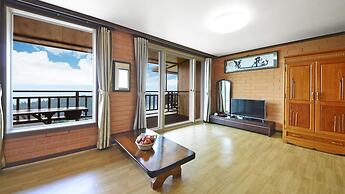 Yeosu Hwangto Pension