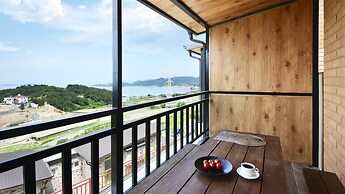 Yeosu Hwangto Pension