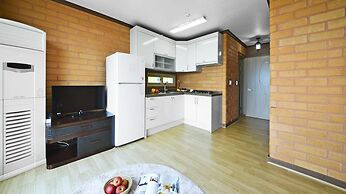 Yeosu Hwangto Pension