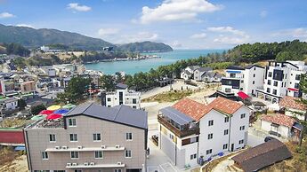 Janghohang J Story Spa Pension