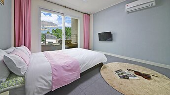 Janghohang J Story Spa Pension