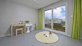 Janghohang J Story Spa Pension