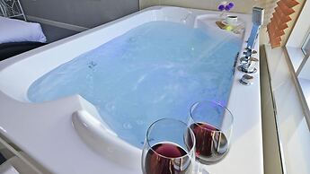 Janghohang J Story Spa Pension