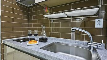 Janghohang J Story Spa Pension