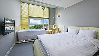 Janghohang J Story Spa Pension