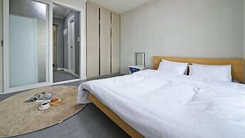 Janghohang J Story Spa Pension