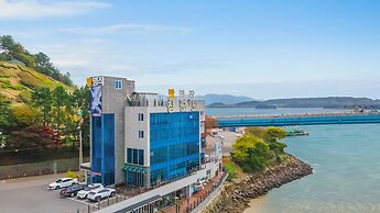 Yeosu Janggun Island Pension