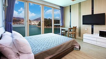 Yeosu Janggun Island Pension