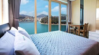 Yeosu Janggun Island Pension