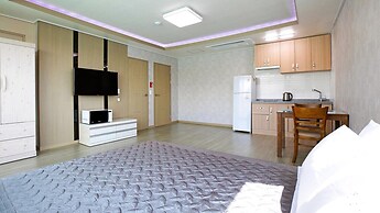 Yeosu Janggun Island Pension