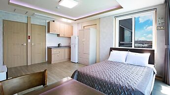 Yeosu Janggun Island Pension