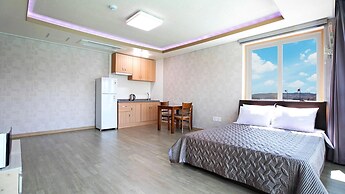 Yeosu Janggun Island Pension