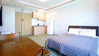 Yeosu Janggun Island Pension