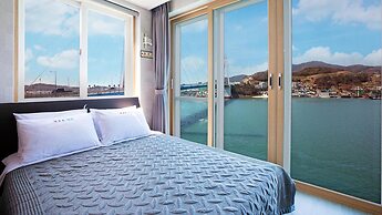Yeosu Janggun Island Pension