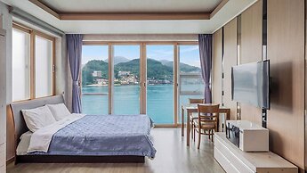 Yeosu Janggun Island Pension