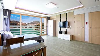 Yeosu Janggun Island Pension