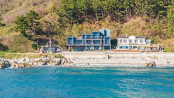 Youngduk Cube Pension