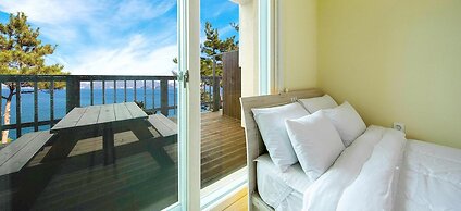 Yeosu Badawadeungdae Pension