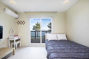 Yeosu Badawadeungdae Pension