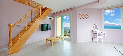 Yeosu Badawadeungdae Pension