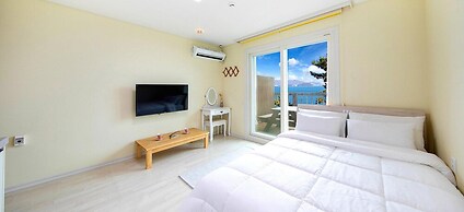 Yeosu Badawadeungdae Pension