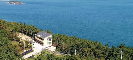 Yeosu Badawadeungdae Pension