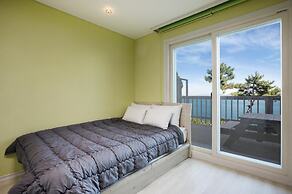 Yeosu Badawadeungdae Pension