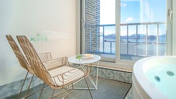 Yeosu Yegreena Pension