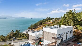 Yeosu Yegreena Spa Pension