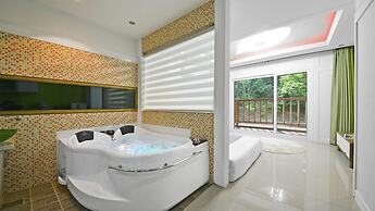 Gyeongju Green Valley Spa Pension