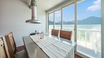 Hongcheon On The Hill Pension