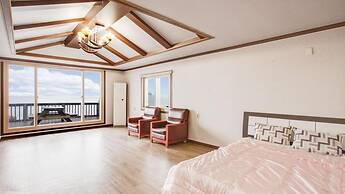 Namhae Mongdol Beach Pension