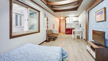 Namhae Mongdol Beach Pension