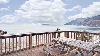 Namhae Mongdol Beach Pension