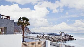 Namhae Mongdol Beach Pension